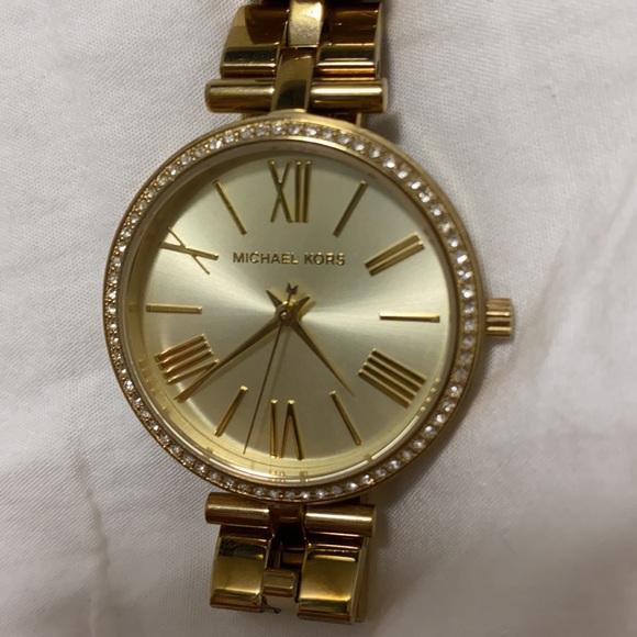 Michael Kors Gold Diamond Watch - Picture 6 of 6